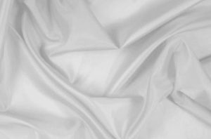 Tkanina podszewka w kolorze srebrnym